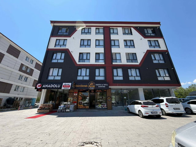 REMAX DEM'DEN MERKEZDE 2+0 EŞYALI KİRALIK DAİRE