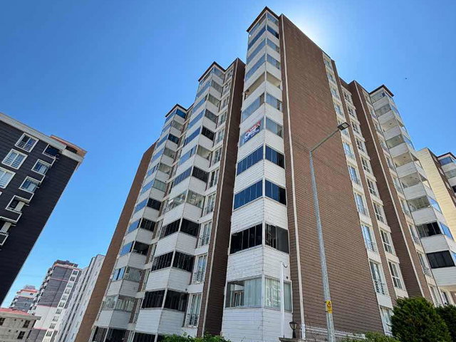 REMAX PARLA / ATAKUM / 2+1 SATILIK DAIRE | CAN BAYDIR |