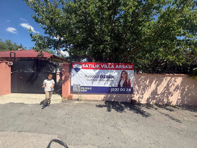 REMAX DEM'DEN IŞIKPINAR DA SATILIK 950M2 ARSA PAYLI MÜSTAKİL EV