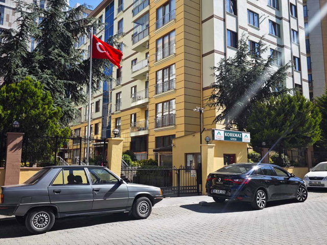 KORKMAZ SİTESİ'NDE SATILIK 3+1