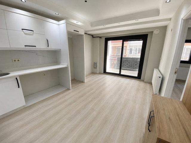 ŞEMİKLER' DE SATILIK 1+1 YENİ BİNA