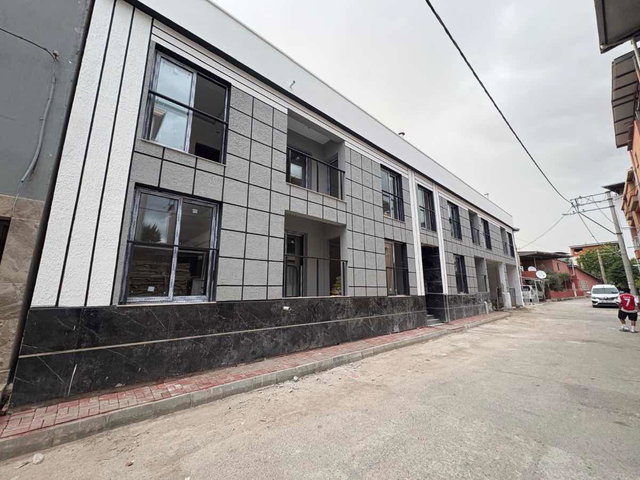 ÇİĞLİ UĞUR MUMCU MAHALLESİNDE SIFIR 2+1 BAHÇELİ DAİRE GİRİŞ KAT YATIRIMA UYGUN