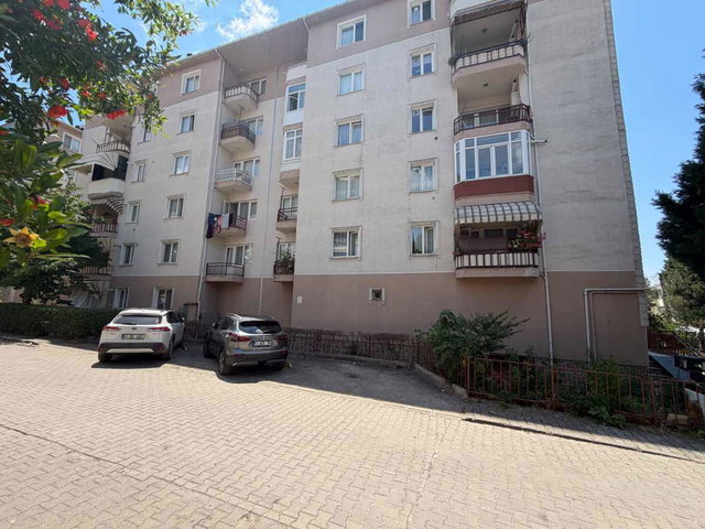 DERİNCE YENİKENT TE SATILIK 2+1 ASANSÖRLÜ DAİRE