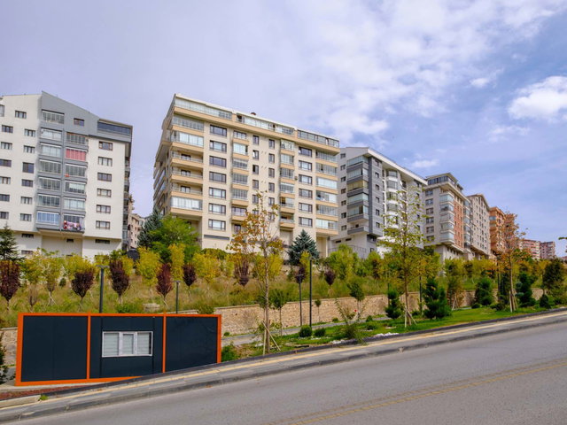 KARAPINARDA MERKEZİ LOKASYONDA KİRALIK 4+1 FULL EŞYALI DAİRE