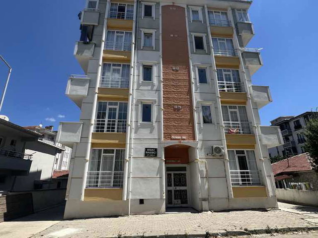 LÜLEBURGAZ BARIŞ MAHALLESİNDE 2+1 SATILIK DAİRE