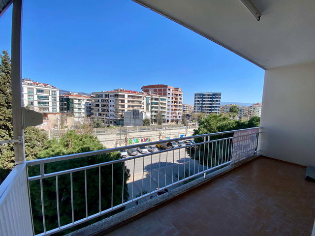 SAYGINNERGİZ TEAM - BOSTANLI SATILIK ARA KAT 3+1 DAİRE