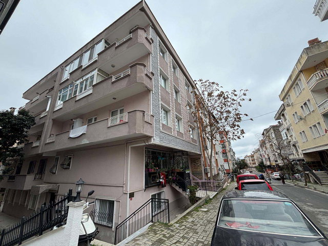 REMAX TOPRAK'TAN AVCILAR DENIZKÖŞKLER'DE SATILIK 3+1 DAIRE