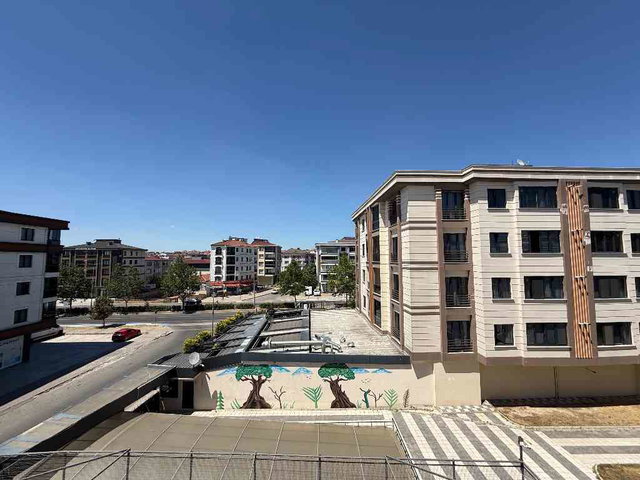 REMAX LAVANDA'DAN ALKA LİFE SİTESİ'NDE SATILIK 2+1 DAİRE