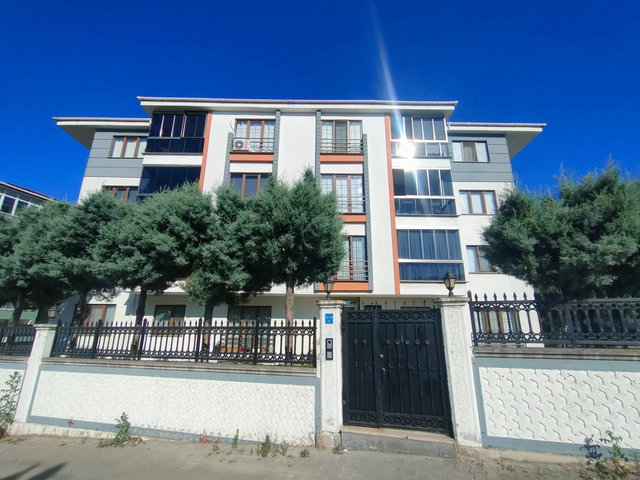 REMAX LAND'DEN NUSRATIYE MAHALLESI'NDE SATILIK GENIŞ 2+1 DAIRE