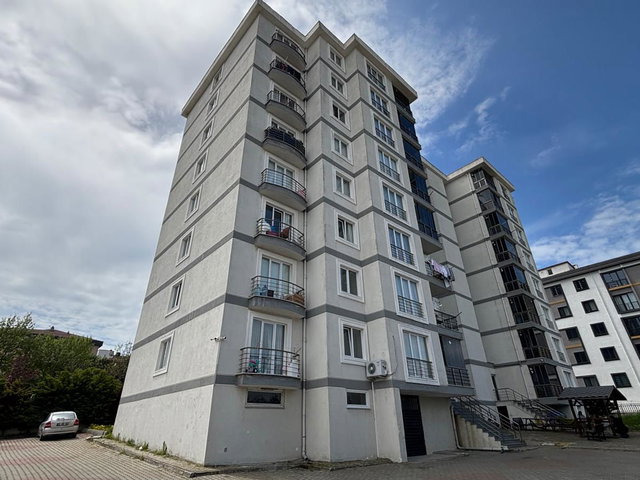 REMAX TOPRAK'TAN SILIVRI YENI MAHALLE'DE SATILIK 3+1 DAIRE