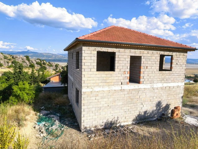 ISPARTA KEÇIRBORLU SENIR KÖYÜ EŞSIZ MANZARALI NATAMAM 5+1 VILLA