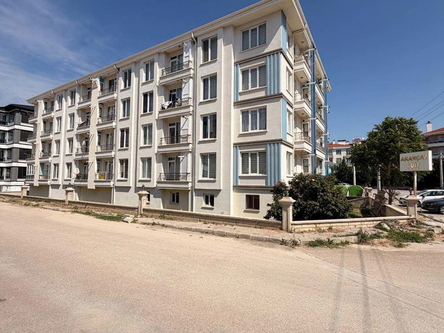 *SELÇUKLU MAHALLESINDE SATILIK 1+1 EŞYALI DAIRE - DEVLET HASTANESI ARKASI*