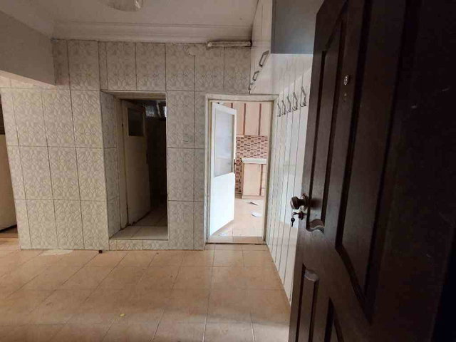 NAZMİ SAATÇİ MAHALLESİ’NDE SATILIK 3+1 BODRUM KAT DAİRE