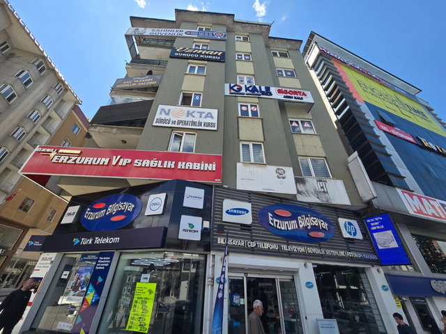 REMAX İLKE'DEN ŞEHRİN KALBİNDE TABELA DEĞERİ YÜKSEK SATILIK OFİS