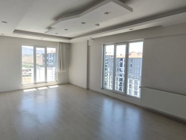 YAKINCA MAH. GILGAMIŞ SİTESİNDE KİRALIK 3+1 DAİRE