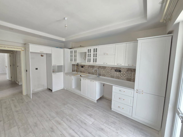 REMAX İLKE'DEN YILDIZKENT MÜKKEMMEL KONUM'DA 3+1 SATILIK DAİRE