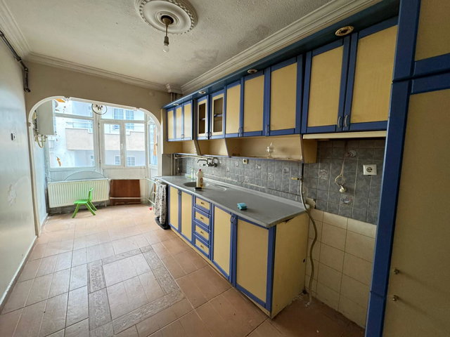 REMAX İLKE'DEN ÇAYKARA CADDESİ'NDE 3+1 SATILIK DAİRE