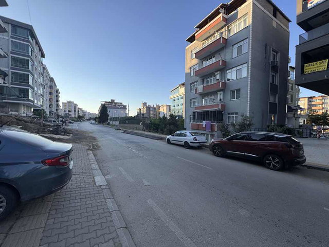 ANYOLA CEPHE SAHİLE 2 TRAMVAYA 2 DK MESEFEDE KİRALIK 1+1