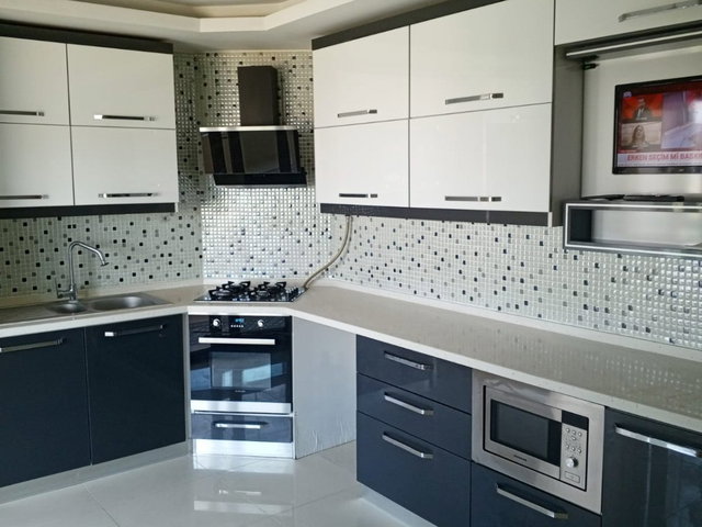 22 REMAX BESTTEN UĞUR MUMCUDA KİRALIK 3+1 DAİRE