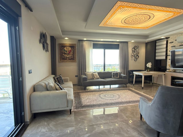 SÜLEK'TE SATILIK MÜSTAKİL TRİPLEX VİLLA