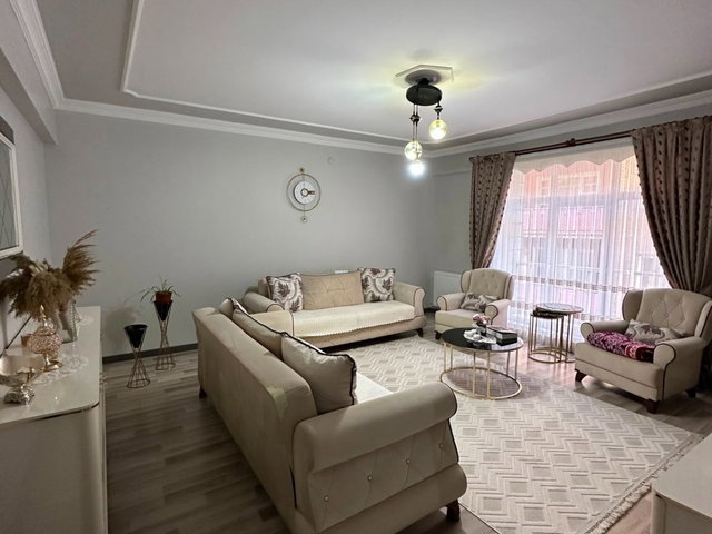 REMAX ARTIS'DEN ŞEHIR MERKEZINDE SATILIK 3+1 DAIRE