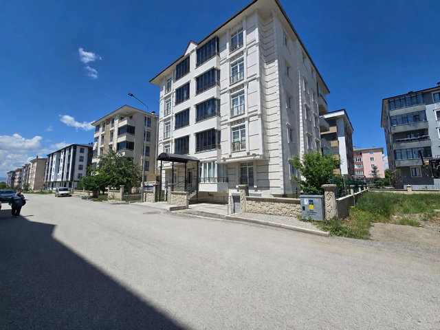 REMAX İLKE'DEN BORA PARK KARŞISI 2+1 EŞYALI SATILIK DAİRE