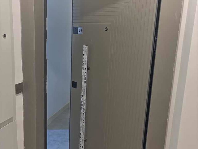 KOZYATAĞI MAHALESİNDE YAPIMI YENİ TAMAMLANAN APARTMANDA ARA KAT ÖN CEPHE KİRALIK DAİRE