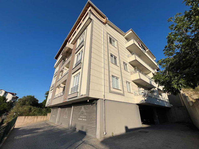 İZMİT HATİPKÖY MAHALLESİNDE 2+1 ÇATI DUBLEKS EĞİMSİZ SATILIK DAİRE