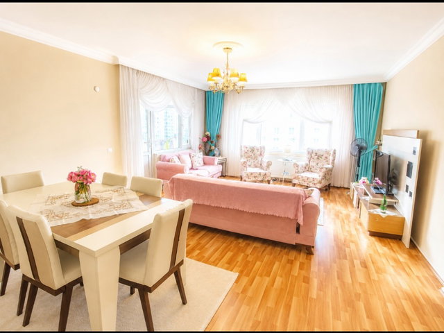 BEYLIKDÜZÜ ADNANKAHVECI YAŞAM VADISINE YAKIN 3+1 SATILIK DAIRE