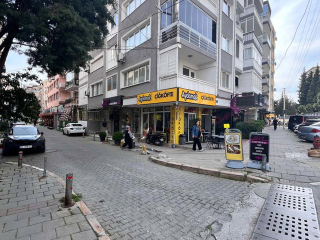 YEŞİLYURT'TA MERKEZİ KONUMDA KIRALIK 3+1 DAİRE