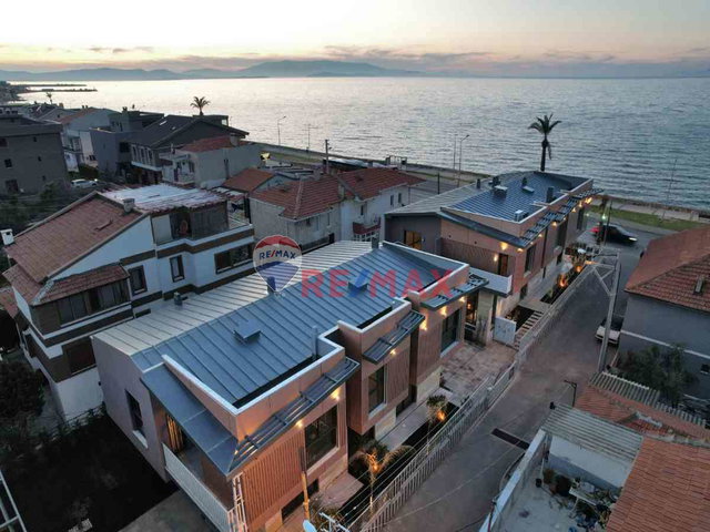 MALTEPEDE DENIZE SIFIR , FULL SIFIR EŞYALI KIRALIK VILLA