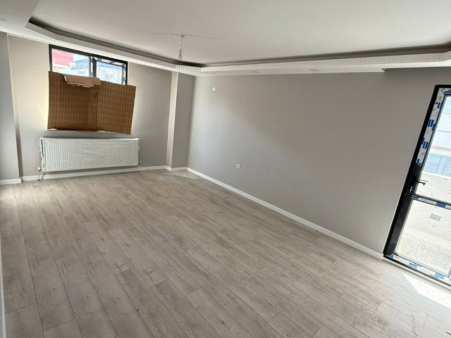 ÇAYIROVA MAH FATİH CAD GİRİŞİNDE İSKANLI 3+1 DUBLEX DAİRE