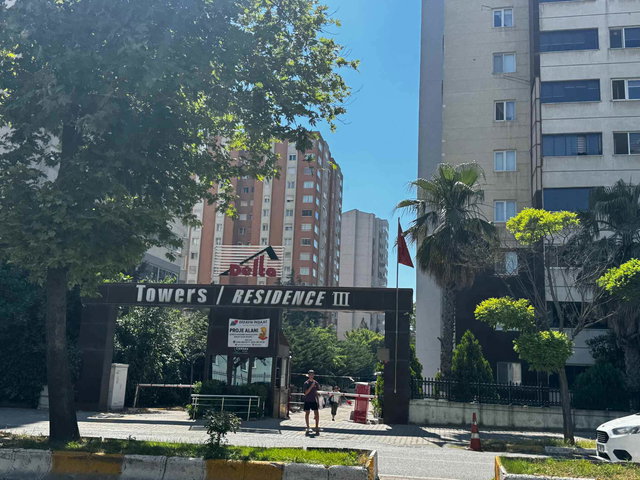 BEYLİKDÜZÜ ADNAN KAHVECİ MAH GENİŞ M2 SATILIK 3+1 DAİRE