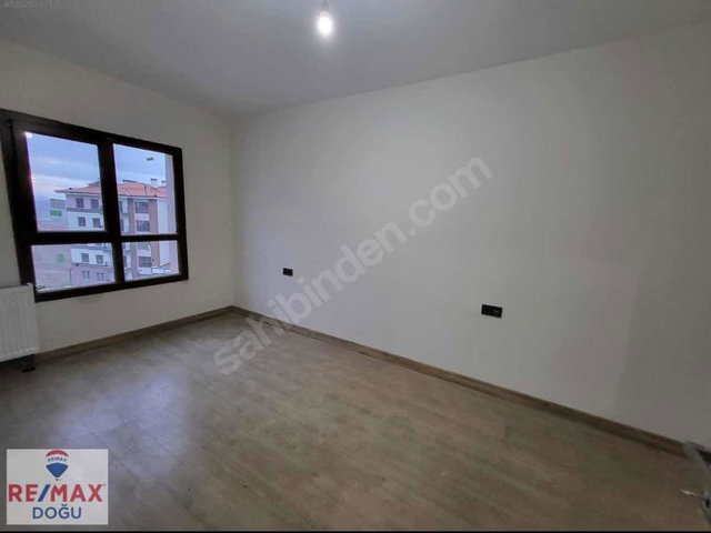 REMAX DOĞU'DAN YEMİŞLİK 13 ETAP SIFIR 3+1 KİRALIK DAİRE
