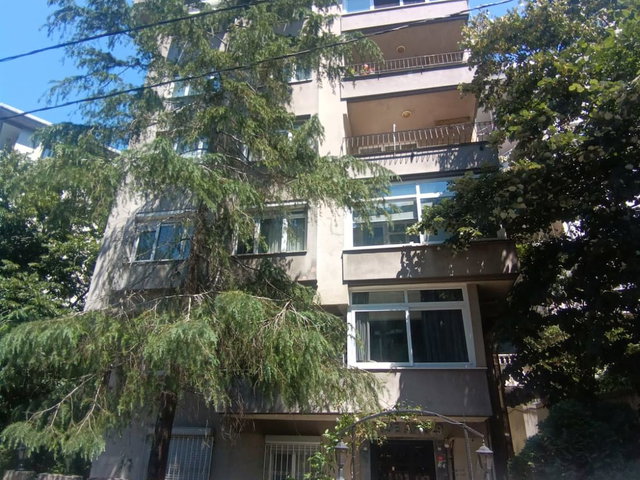 RE/MAX AHENK'TEN TARABYA FERAHEVLERDE SATILIK ASANSÖRLÜ BİNADA 3+1 ARAKAT DAİRE