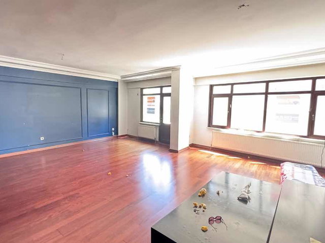 NIŞANTAŞI TEŞVIKIYEDE 220 M² BAKIMLI 4+1 SATILIK DAIRE