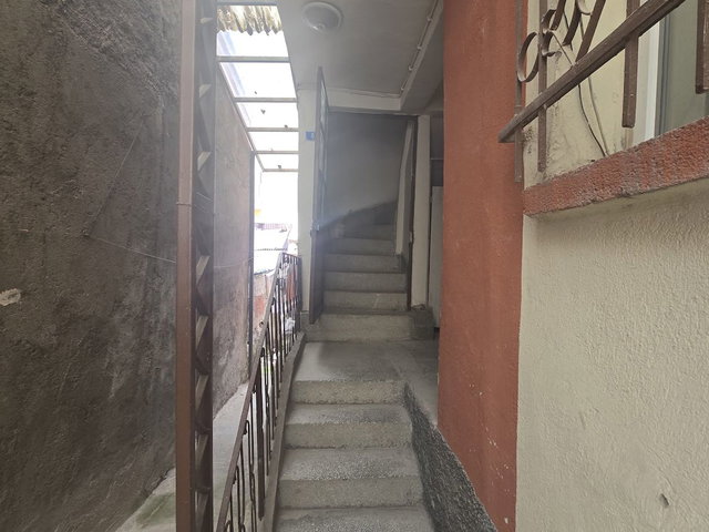 YARENLER MAHALLESİ KOMPLE SATILIK BİNA
