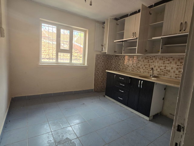 YARENLER MAHALLESİ KOMPLE SATILIK BİNA