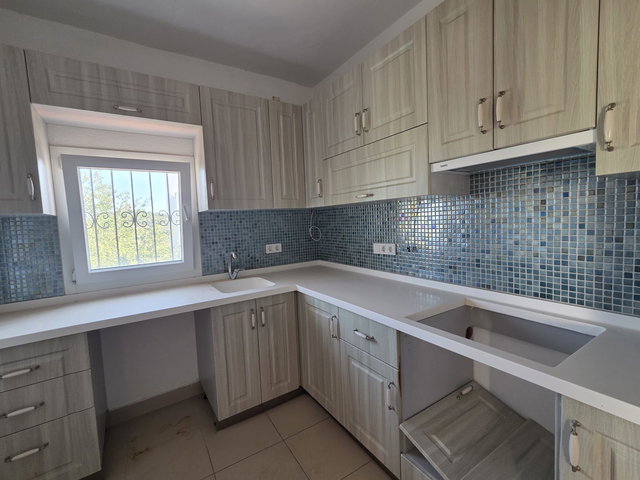 BODRUM ESKİÇEŞMEDE YILLIK KİRALIK 2+1 DAİRE