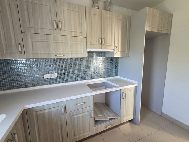 BODRUM ESKİÇEŞMEDE YILLIK KİRALIK 2+1 DAİRE