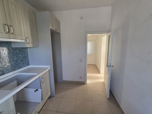 BODRUM ESKİÇEŞMEDE YILLIK KİRALIK 2+1 DAİRE