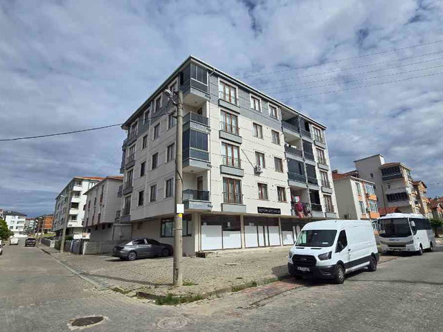 LÜLEBURGAZ GÜNEŞ MAHALLESİNDE SATILIK ARAKAT 3+1 DAİRE