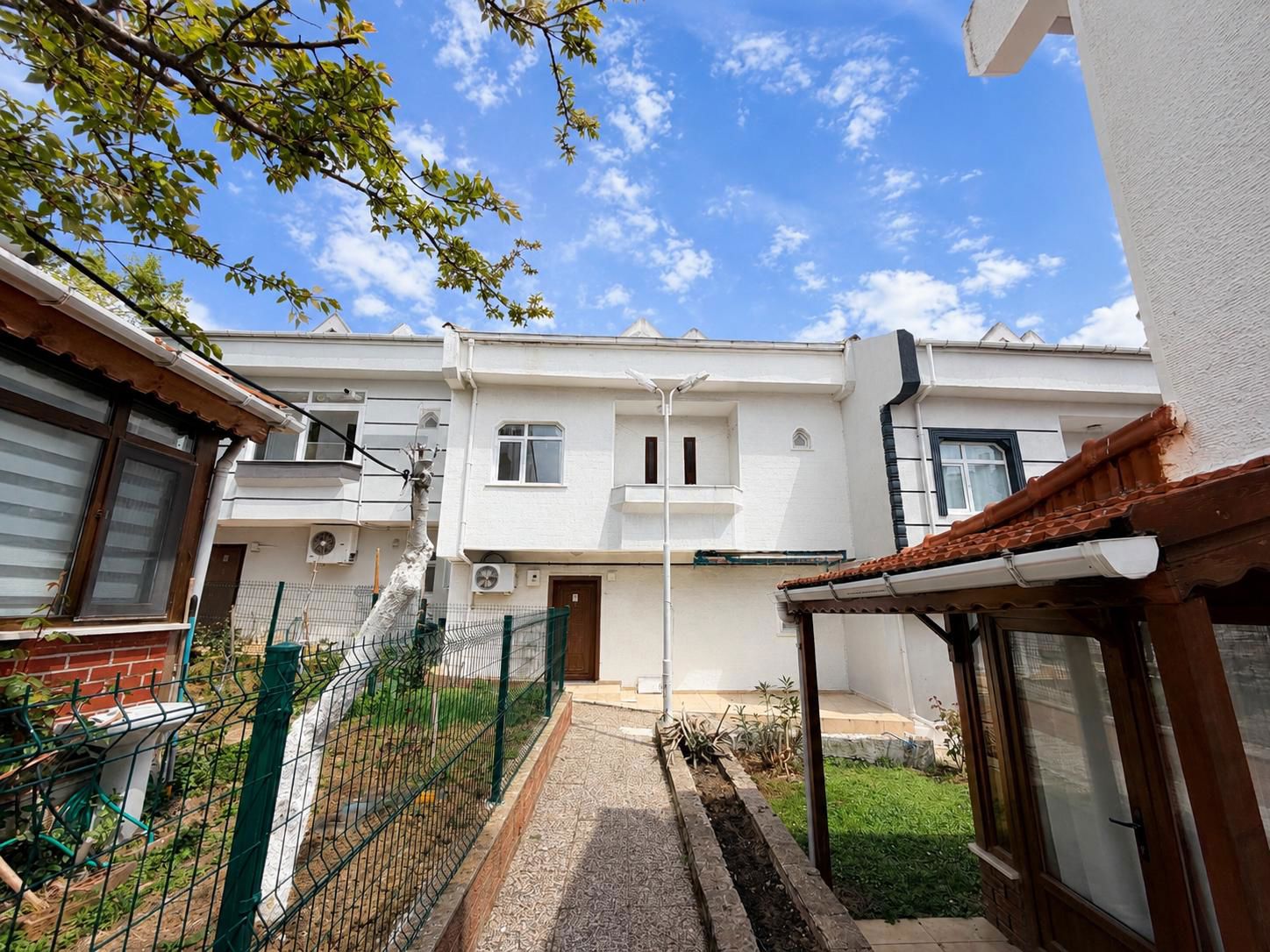 MARMARAEREĞLISI BIRKENT TATIL SITESI 5+1 EŞYALI TRIPLEKS VILLA