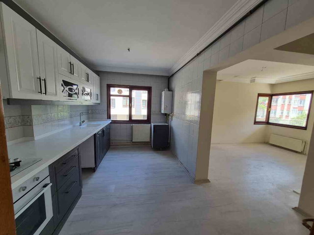 HACIYOLUNDA MÜTHIŞ 3+1 KIRALIK DAIRE