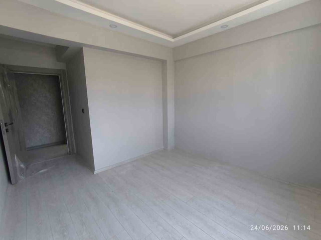 RE/MAX DOĞUDAN ŞAHINKAYA(ÇAYDAÇIRA)3+1 SIFIR DAİRE SATILIKTIR