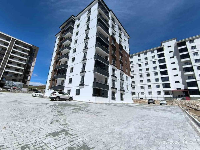 RE/MAX DOĞUDAN ŞAHİNKAYA(ÇAYDAÇIRA)3+1 SIFIR DAİRE SATILIKTIR