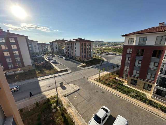 REMAX DOĞUDAN GÜNEYKENT MAH 5.ETAP ARA KAT SATILIK TOKİ
