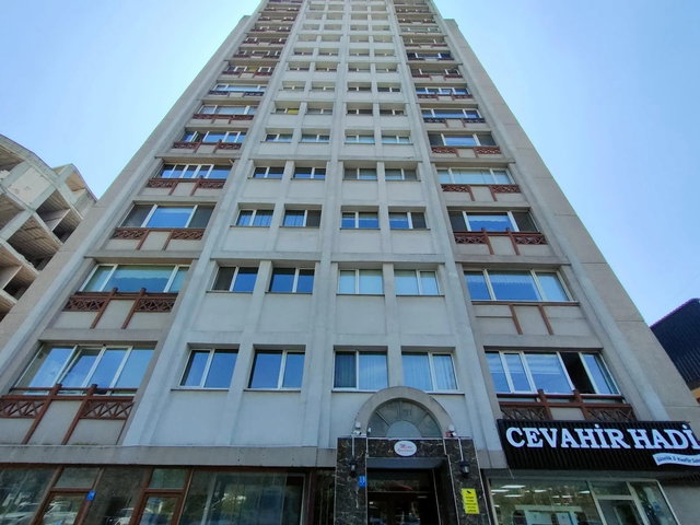 REMAX LANDDEN AVM'LERIN DIBINDE GENIŞ VE FERAH 3+1 KIRALIK DAIRE