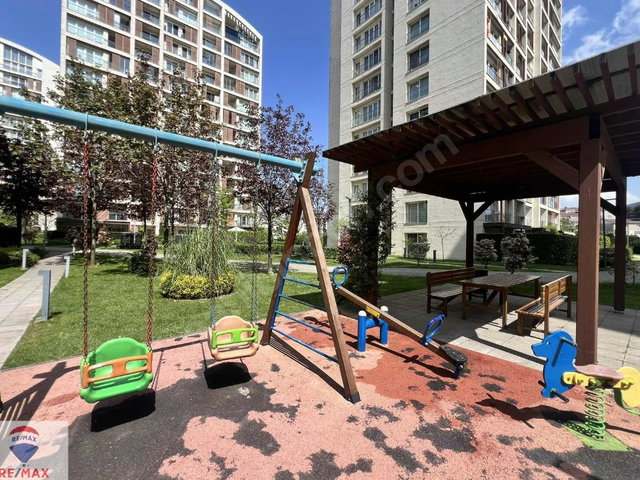 CEM YILMAZ DAN RESİM İSTANBUL SATILIK ŞEREFİYELİ 2+1 137 M2