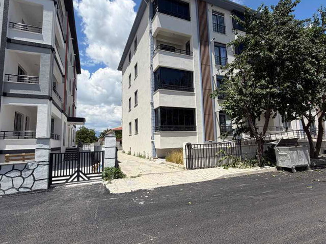 REMAX DEM'DEN HOCABEY MAH. EŞYALI 2+0 SATILIK DAİRE